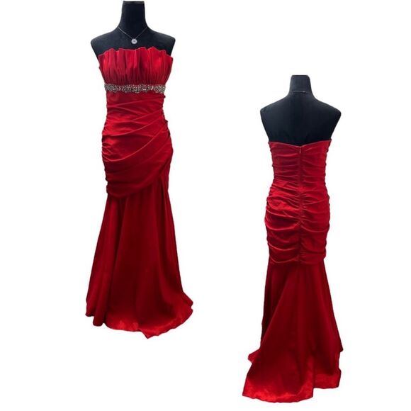 ADRIANNA PAPELL Vintage Red Strapless Ruched Maxi Dress/Gown 8 - Picture 1 of 16
